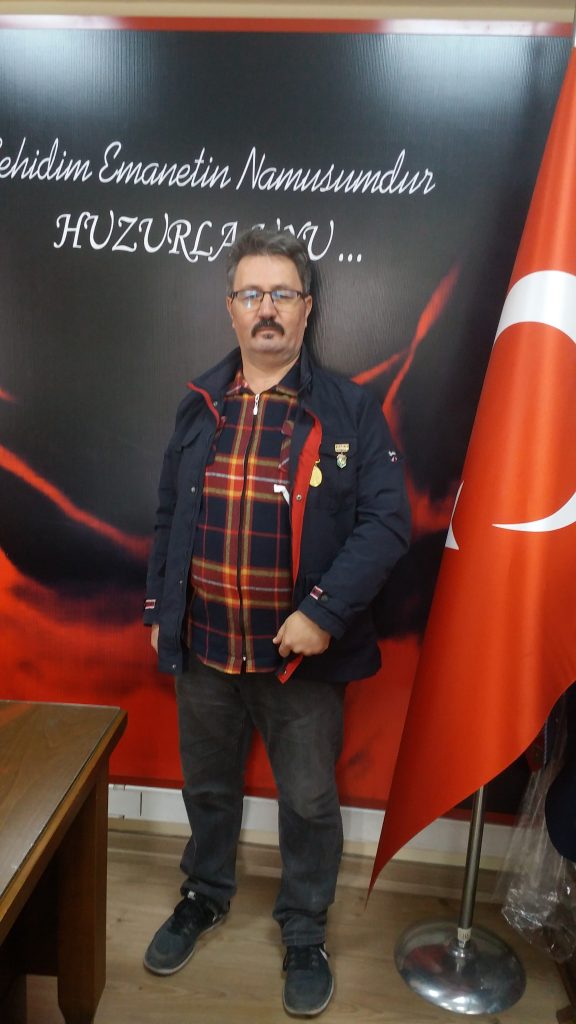 ANKARA DA İKAMETEDİYORUM.. BAYAN ARKADAŞ ARIYORUM...SAYGILARIMLA...