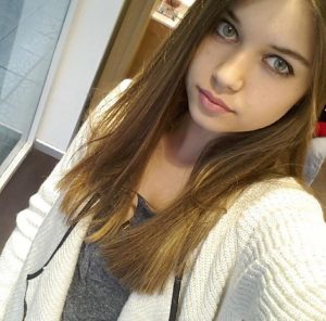 BAYANIM TANISMAK ISTIYORUM