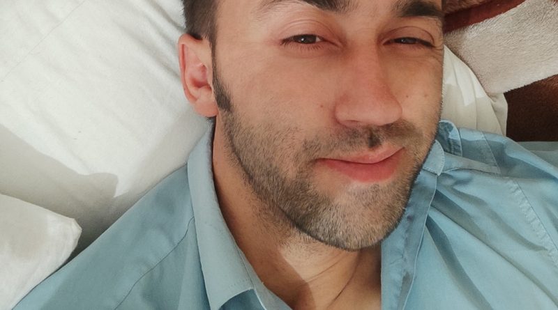 Mutsuzluğuma son verirmisin.