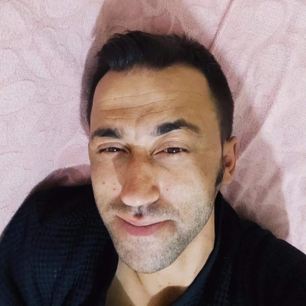 Mutluluk arıyorum.