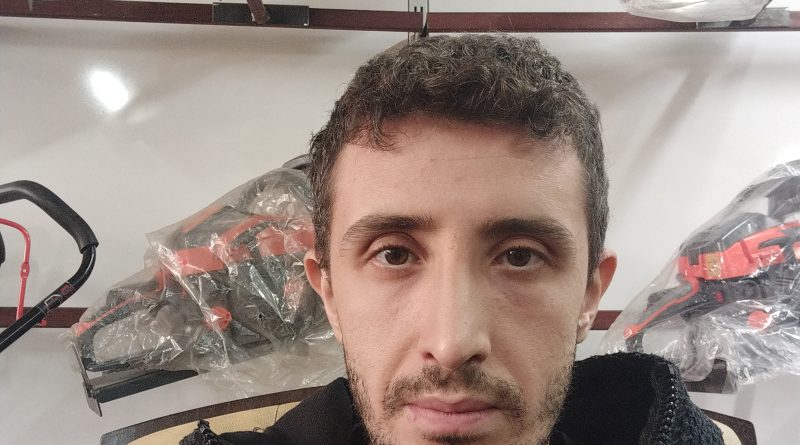 Engelli Birine Bakacak Onun Yönetimi Ve İhtiyaçlarını Karşılayacak Bayan Aranıyor