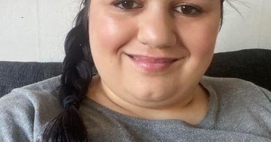 Boşanmış bayanların cep telefon numaraları  3 Boşanmış bayanların cep telefon numaraları, Dost arayan Aklı Başında zengin ve boşanmış bayanların cep telefon numaraları