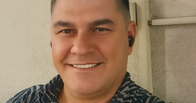 Yolu sevgiden geçen bayanlar 0533 685 42 82 Yolu sevgiden geçen bayanlar 0533 685 42 82